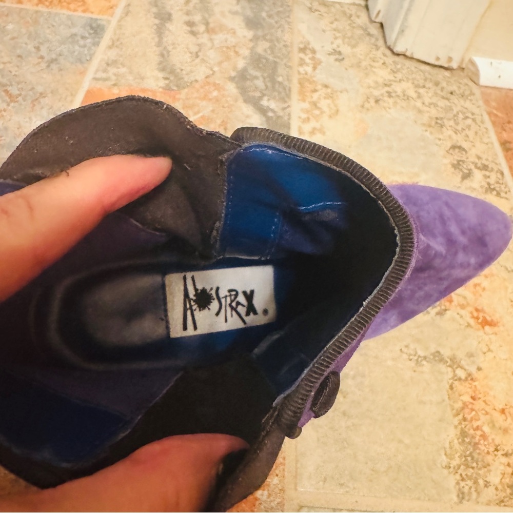 Purple Suede Kitten Heels Pointed Toe Ankle Boots! - Picture 15 of 15